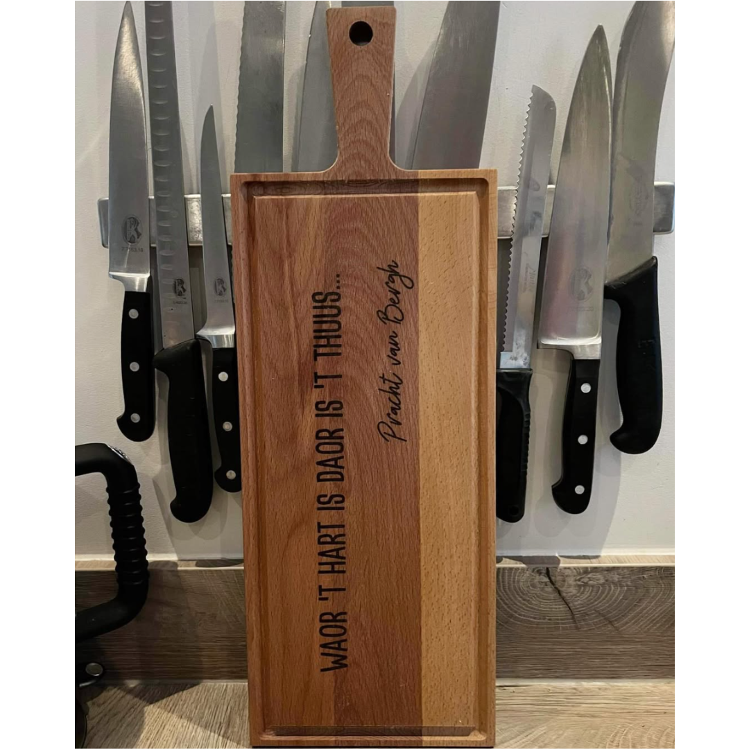 Borrelplank 49 x 17 cm met luxe sapgleuf - Eigen Ontwerp