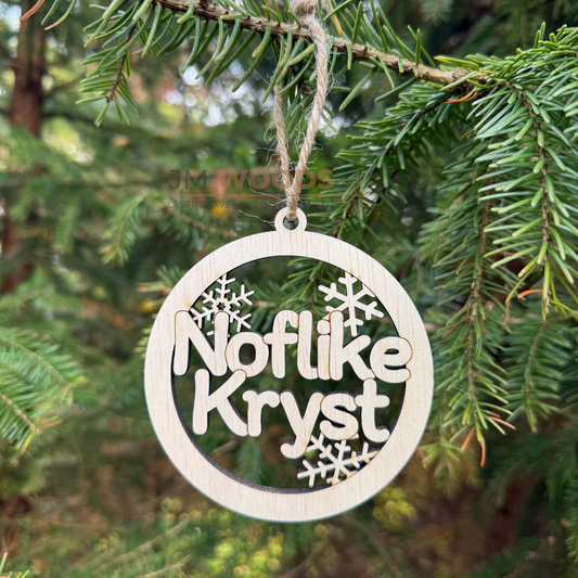Kerstbal met sneeuwvlokken Noflike Kryst  - Houten kersthanger met sneeuwvlokken Noflike Kryst