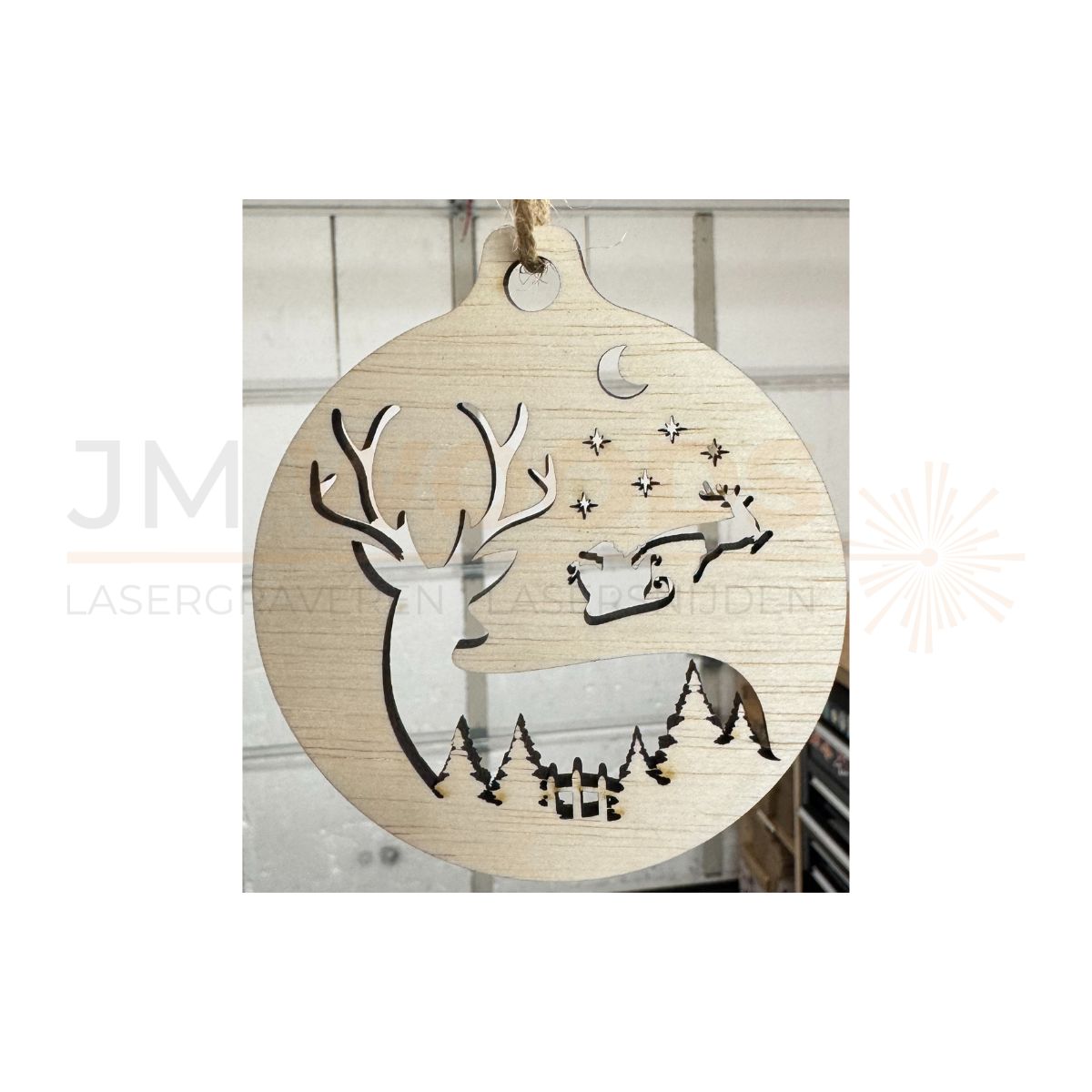 Kerstbal met rendier in maanlicht - Houten kersthanger